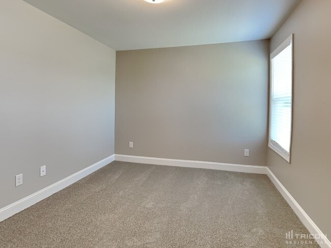Building Photo - 20 Pine Meadow Way