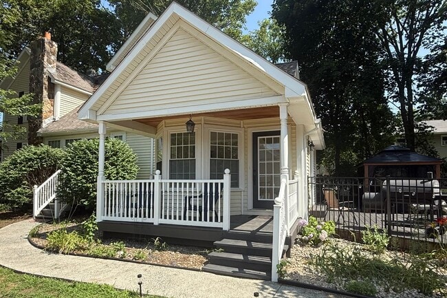 Primary Photo - 308 Ballston Ave