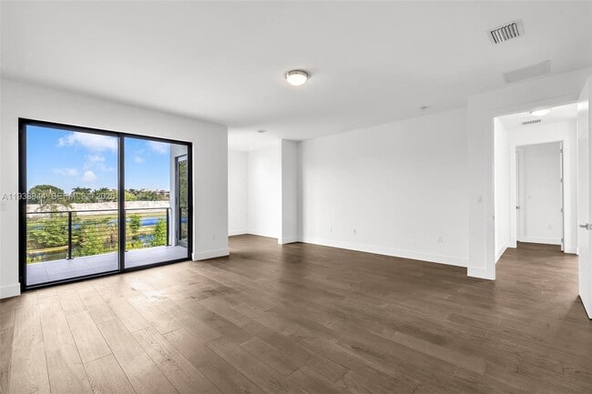 Building Photo - 16699 Botaniko Dr N