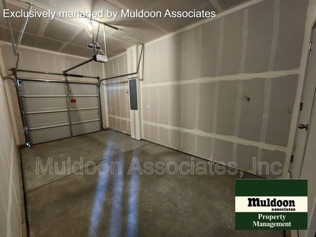 Building Photo - 898 S Harmony Dr