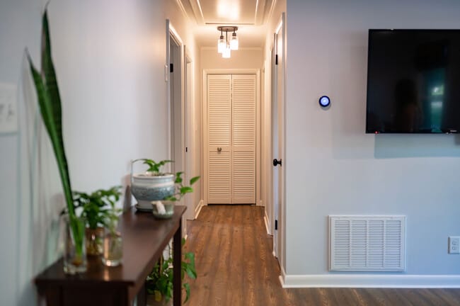 Building Photo - 926 Herrin Ave