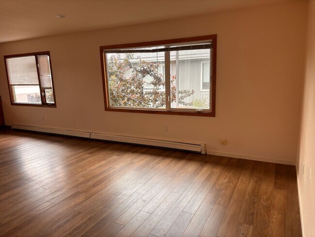 Building Photo - 1516 Latouche St