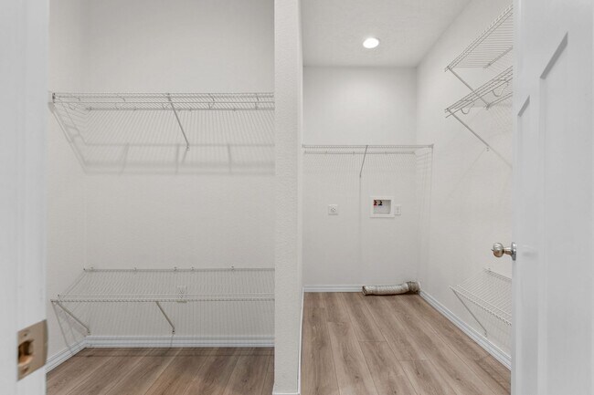 Building Photo - 3037 W Cardinal St