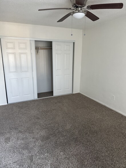 Building Photo - 8202 Ashgrove Dr