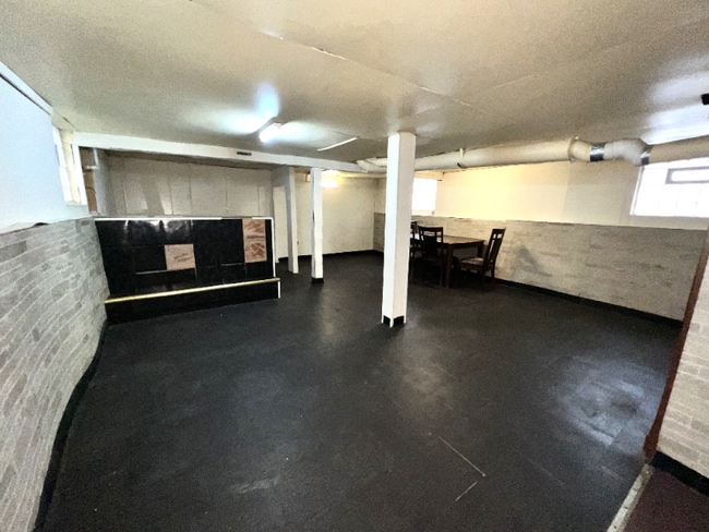 Building Photo - 11615 S Harvard Ave