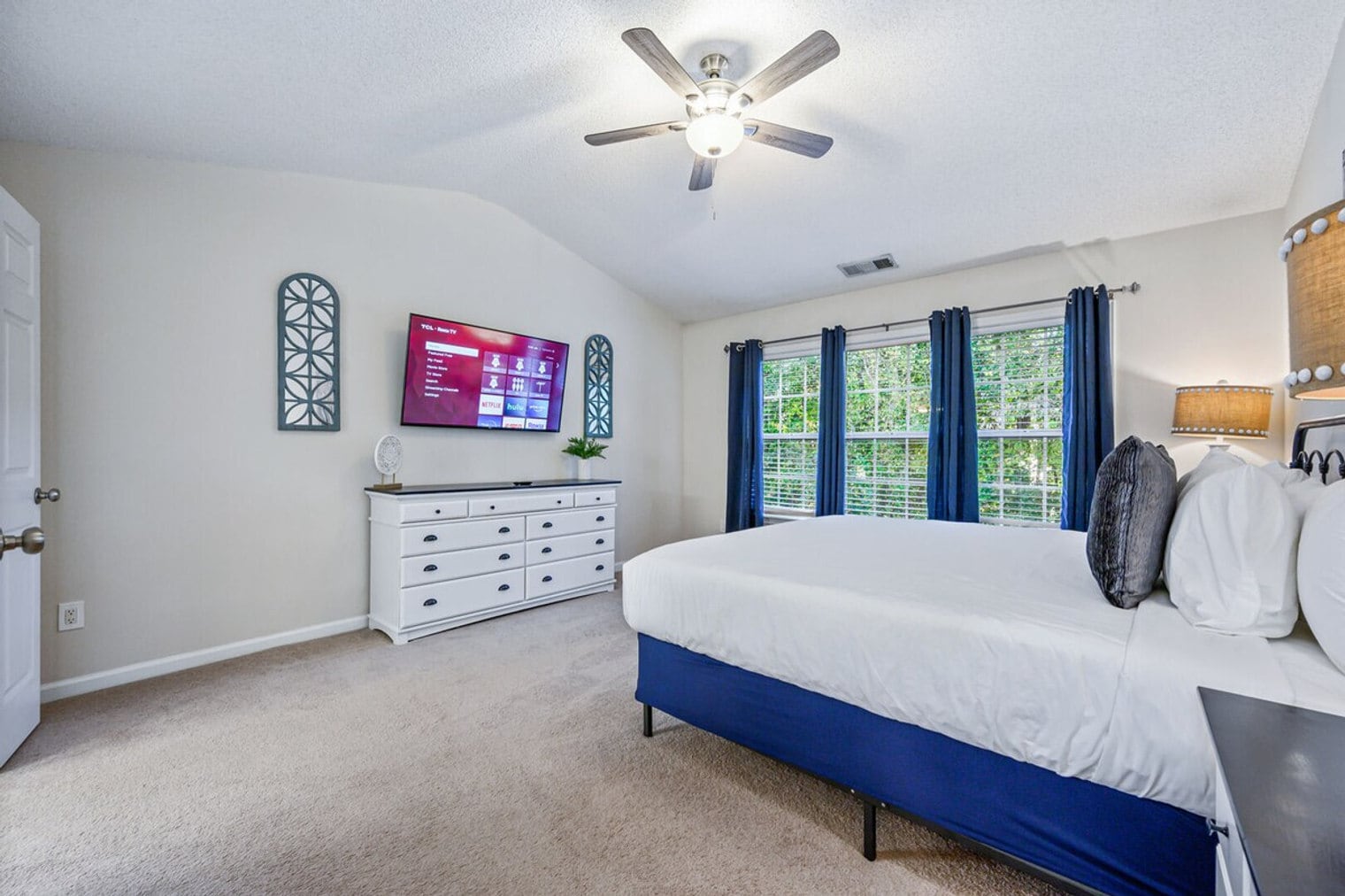 Building Photo - 206 Persimmon Tr