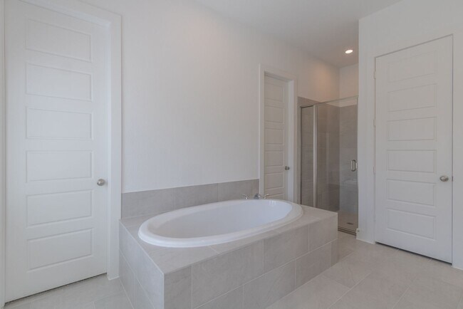 Building Photo - 1408 Plum Tree Way