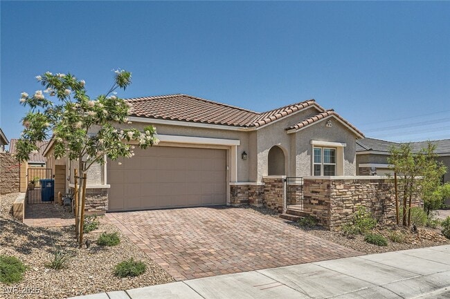 Building Photo - 10960 Doresta Ave