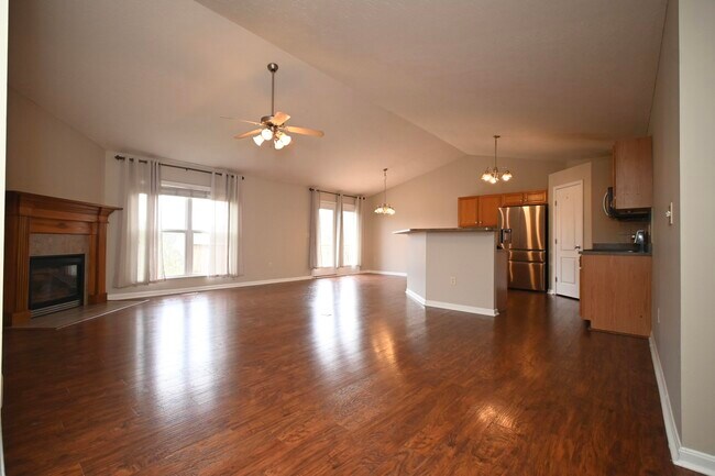 Building Photo - 5898 Ethan Dr