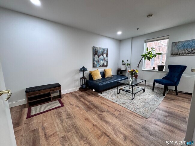 Building Photo - 59 Courtland Ave