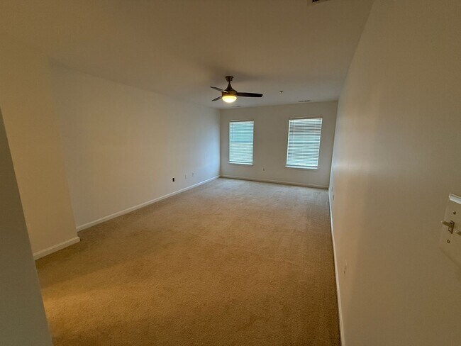 Building Photo - Spacious 2-Level Condominium