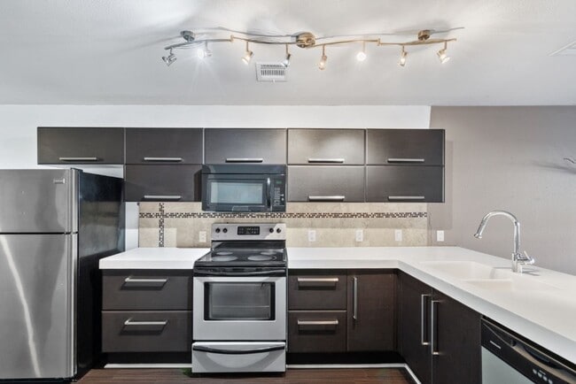 Building Photo - 1101 Grove Blvd