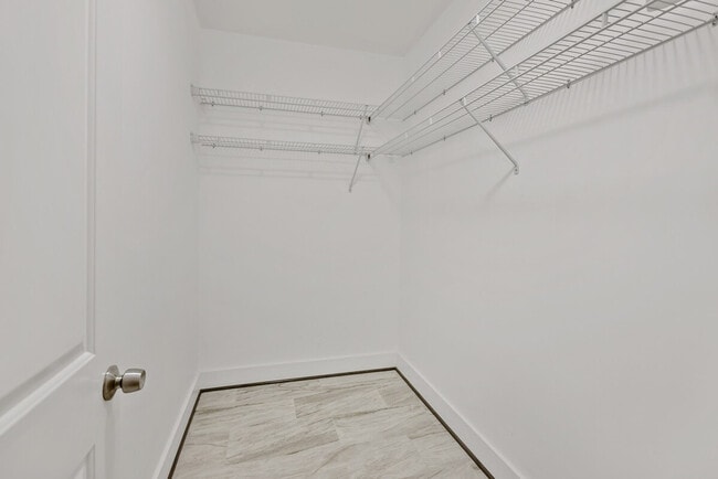 Building Photo - 2901 Random Rd