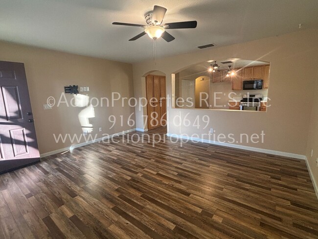 Building Photo - West Roseville LongMeadow 2 Gated, Single ...