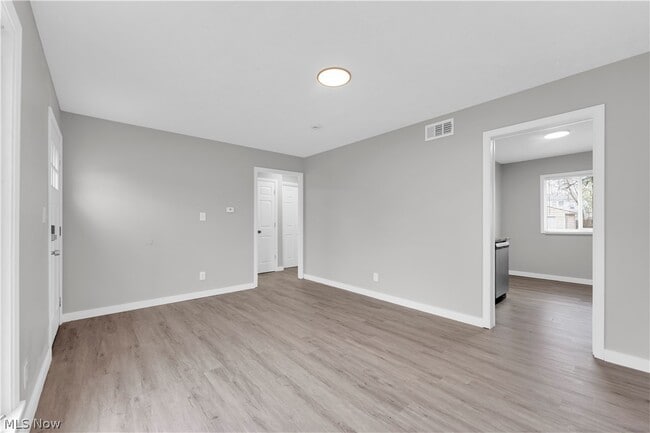 Building Photo - 12804 Kirton Ave
