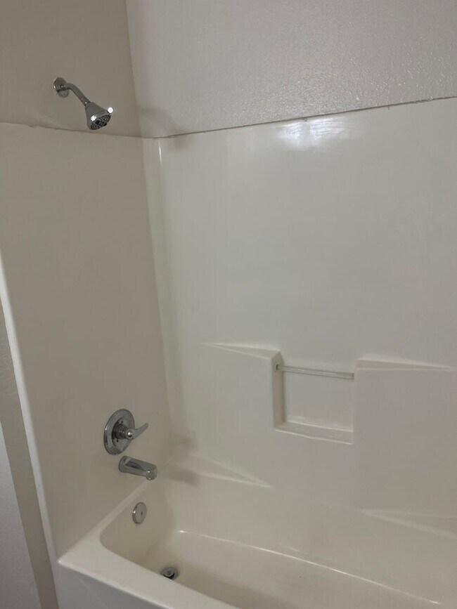 Building Photo - 3114 Oak Ln