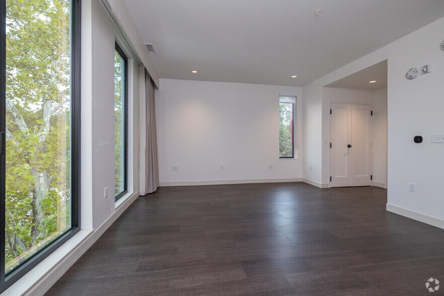 Studio - 527SF - C - Living Room - Artful Way