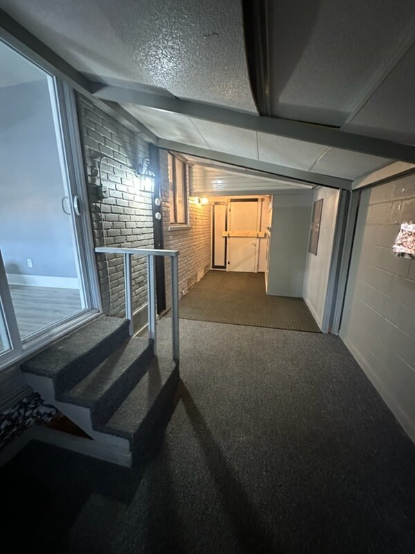 Building Photo - Schoenherr