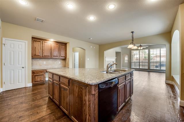 Building Photo - 6072 Wallis Dr