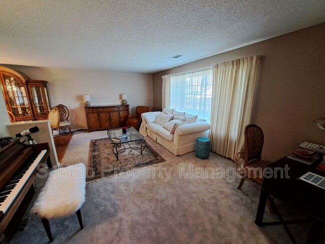 Building Photo - 110 Wayne Ct