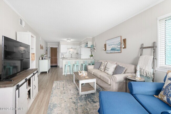 Building Photo - 301 Commerce Way