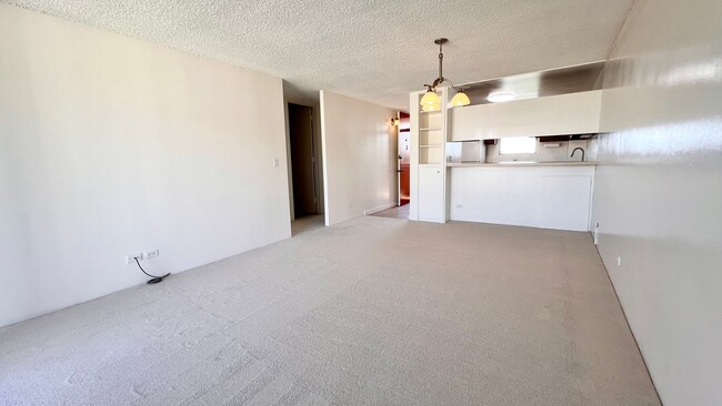 Building Photo - AVAILABLE NOW! 2-Bedroom, 2-Bath Corner Un...