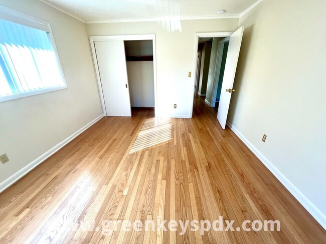 Building Photo - N Albina Duplex