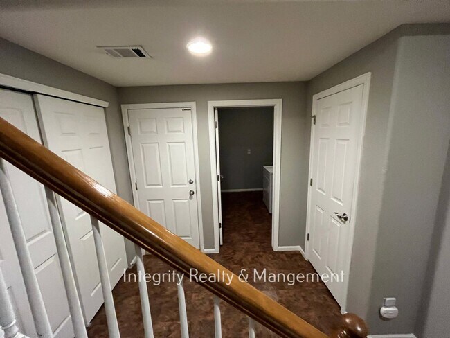 Building Photo - 1496 Royal Troon Dr