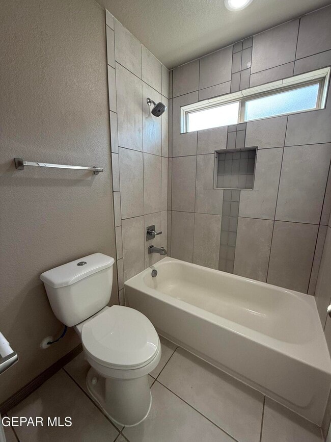 Building Photo - 14405 Eastbrook Dr