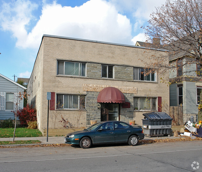 Building Photo - Farwell Apartments