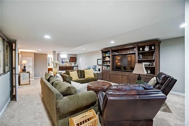 Building Photo - Charming 4 beds 5 bath in Centerville!