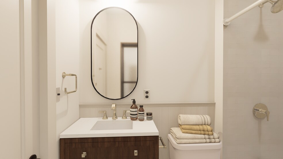 Building Photo - 121 Michigan Ave W