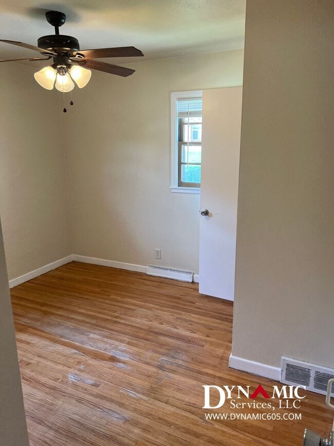 Building Photo - Updated 4 Bedroom, 2 Bathroom House By Augustana University