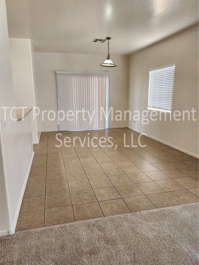 Building Photo - 3 Bedroom/2 Bath Phoenix Home Close to I-10 and 101