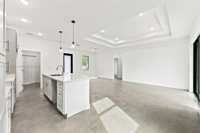Building Photo - 3705-3737 37th St SW