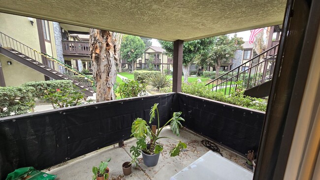 Building Photo - Garden Grove 1 Bedroom Condo for Lease - W...