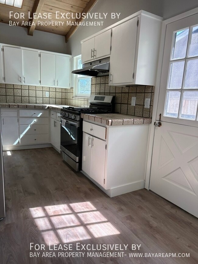 Building Photo - 2498 Edith Ave