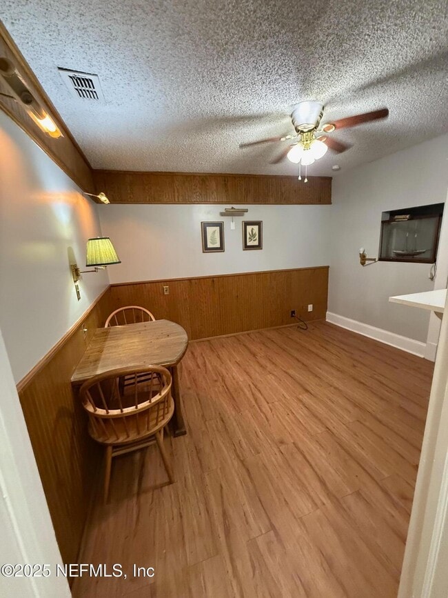 Building Photo - 3914 Herschel St