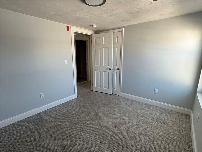 Building Photo - 251 High St