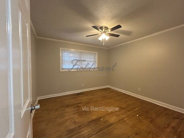 Building Photo - 17 Wintergreen Ln