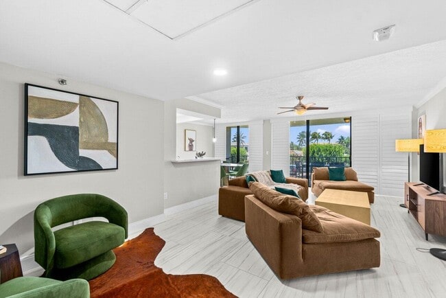 Building Photo - 899 Jeffery St