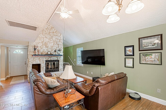 Building Photo - 8542 Goldeneye Ln