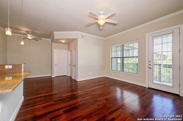 Building Photo - 7342 Oak Manor Dr