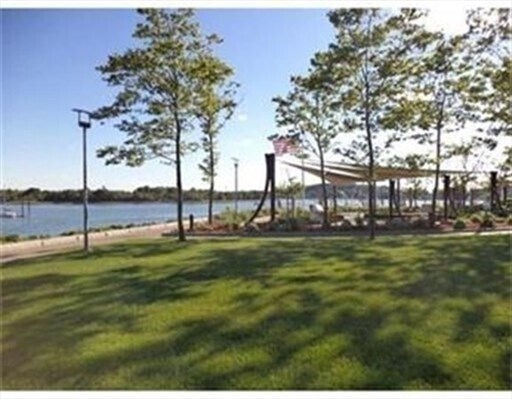 Building Photo - 51 Broad St