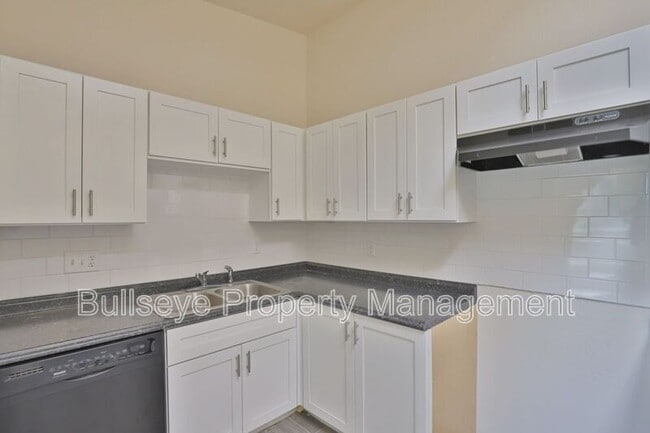 Building Photo - 1548 E 26th Ave