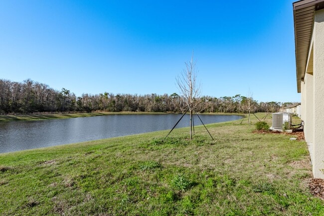 Building Photo - 18234 Pleasantview Blvd