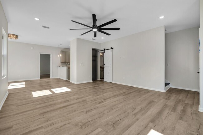 Building Photo - 2022 Trimble Rd