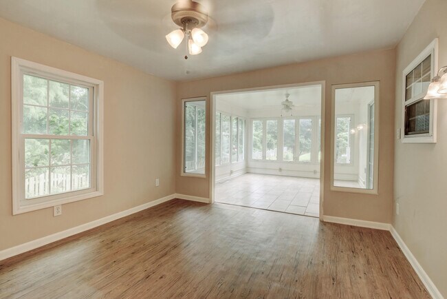 Building Photo - 428 Capeside Dr
