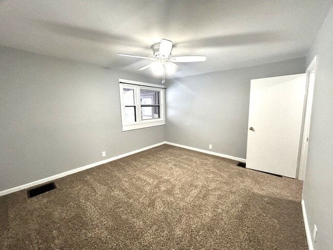 Building Photo - 2941 S 10th St