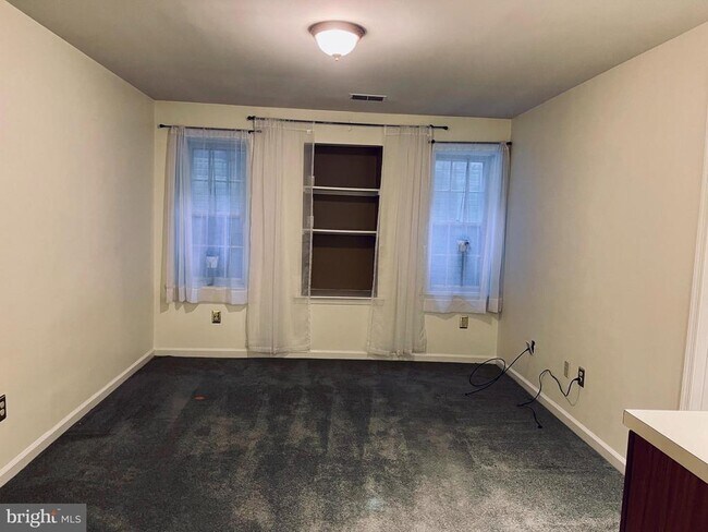 Building Photo - 1814 Duffield Ln